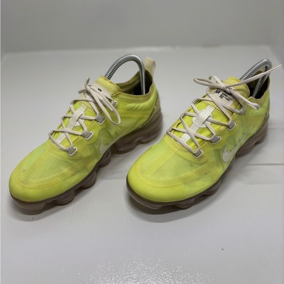 Women’s Nike Air VaporMax 2019 Volt Neon Yellow Running Shoes Size 7.5 - Picture 3 of 15